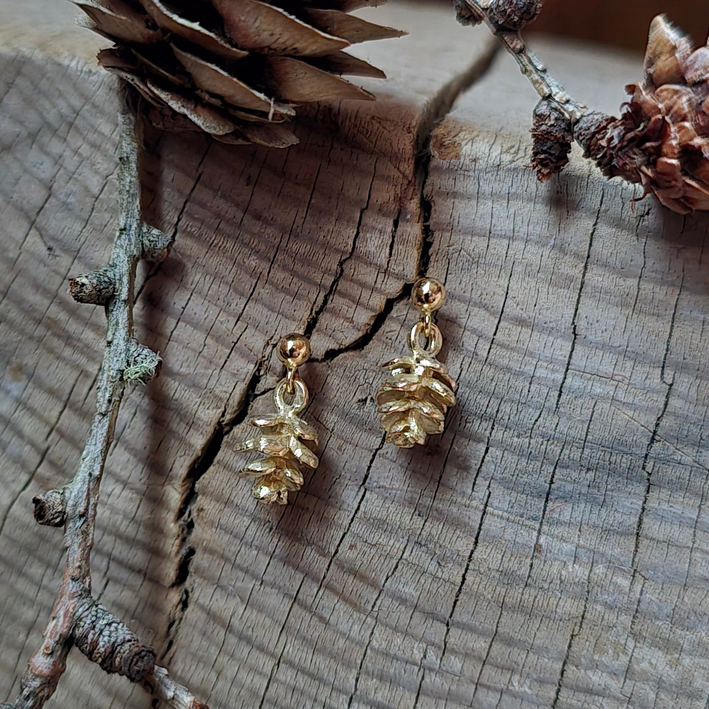 Kongle øyrepynt 14k gull