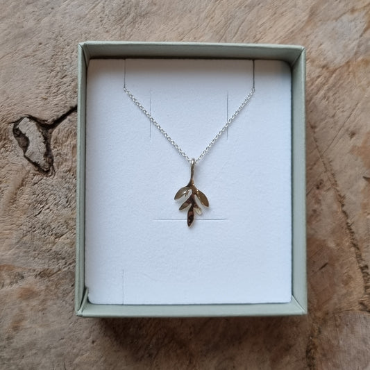 Fjellflora 2 gull - 14k anheng lite