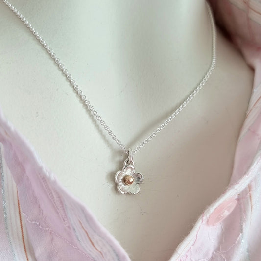 Hugleiksølv - lita 5 bladrose - anheng