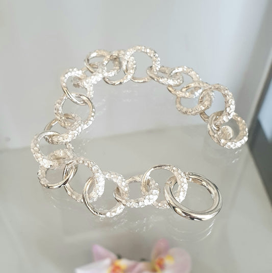 Eineståande - Nr. 6 - Samhald armband